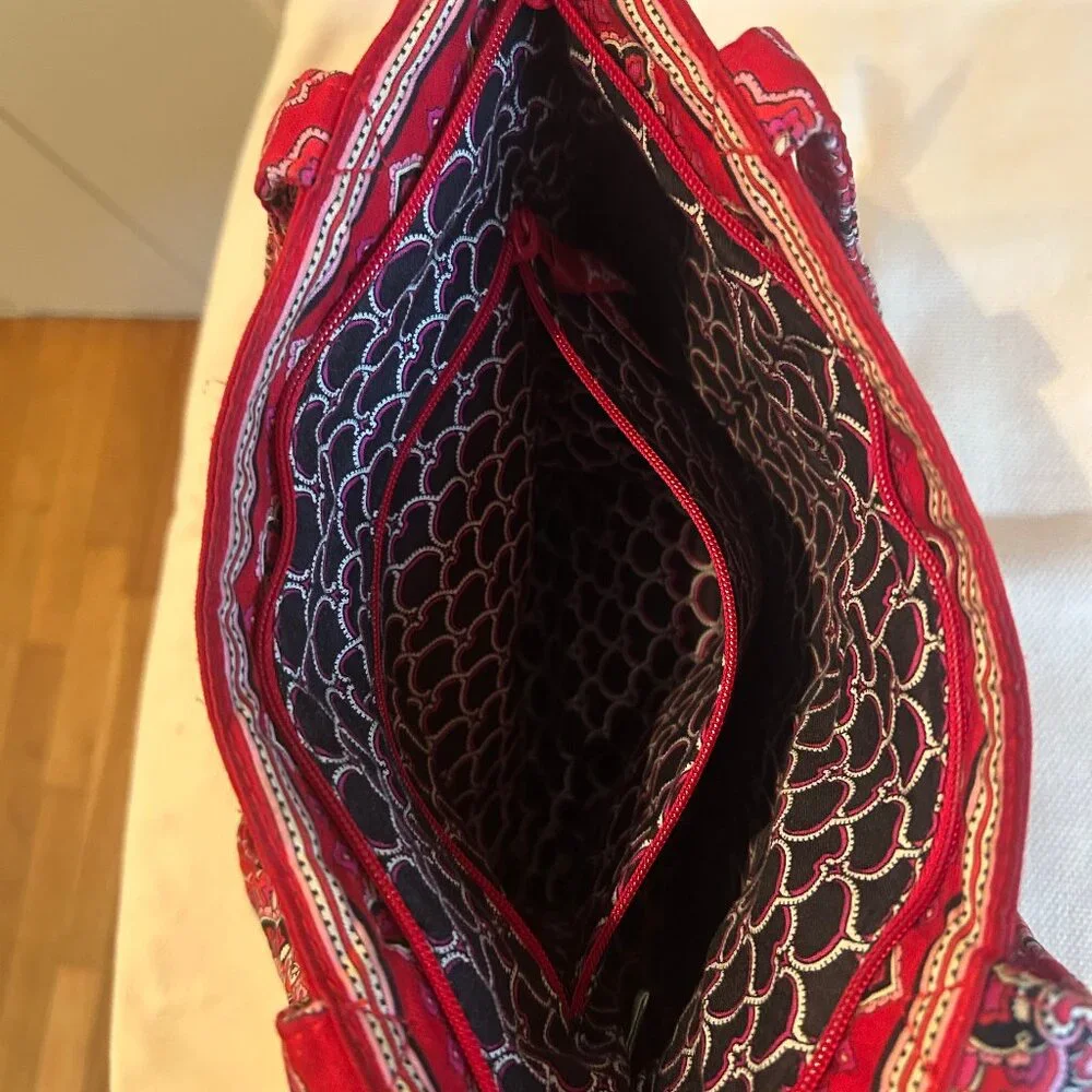 Vera Bradley Frankly Scarlet zippered tote in red/multicolor; retired pattern
